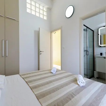 Helena - One Bedroom With Balcony And Sea View - A1 * Murter