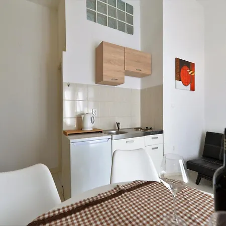 Helena - One Bedroom With Balcony And Sea View - A1