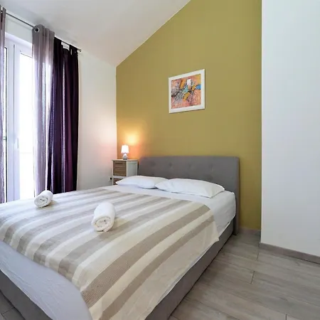 Helena - One Bedroom With Balcony And Sea View - A1 *