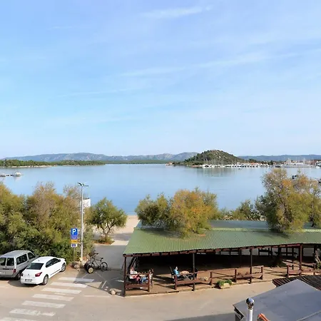 Helena - One Bedroom With Balcony And Sea View - A1 Apartmán *