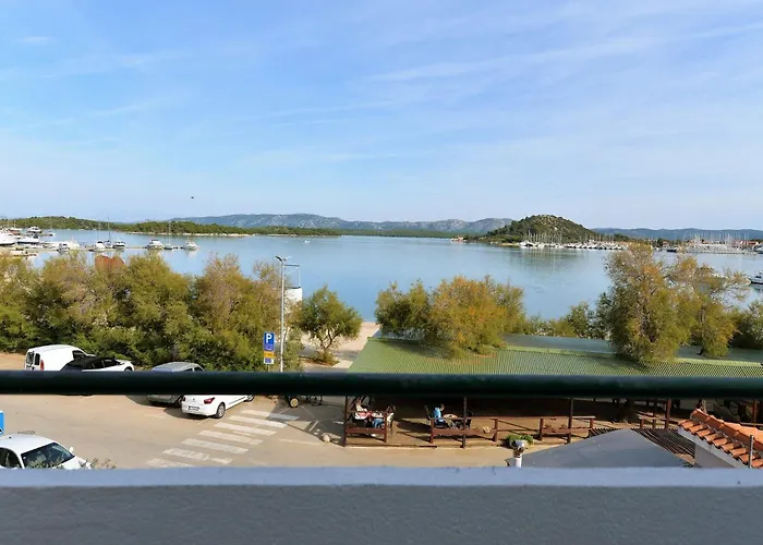 Helena - One Bedroom With Balcony And Sea View - A1 Murter