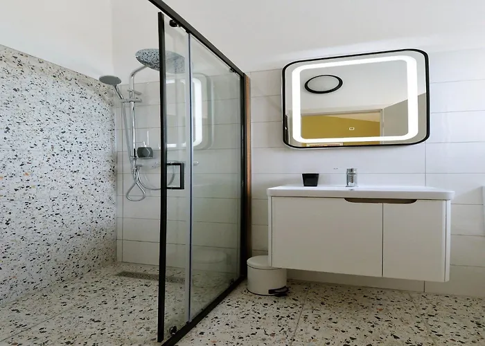 Helena - One Bedroom With Balcony And Sea View - A1 * Murter