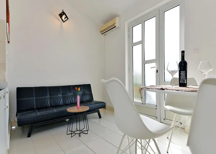 Helena - One Bedroom With Balcony And Sea View - A1 Appartement Murter