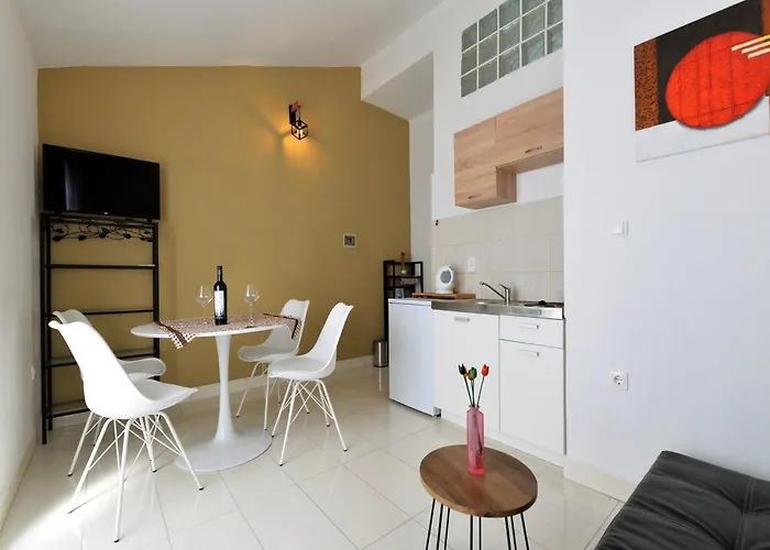 Helena - One Bedroom With Balcony And Sea View - A1 Murter