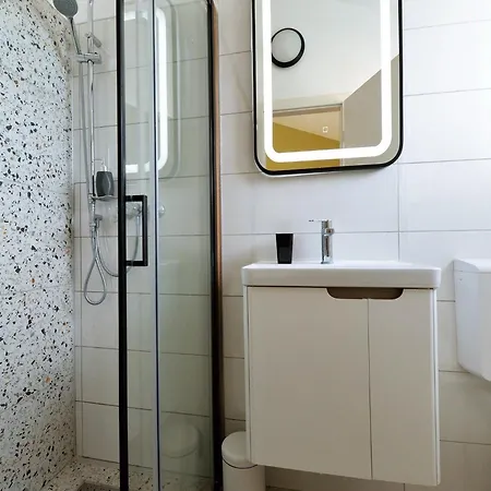 Helena - One Bedroom With Balcony And Sea View - A1