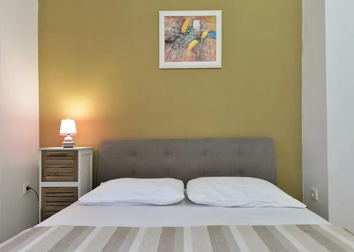 Helena - One Bedroom With Balcony And Sea View - A1