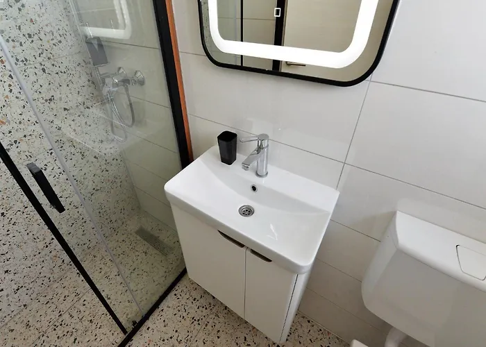 Helena - One Bedroom With Balcony And Sea View - A1 דירה