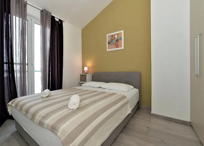 דירה Helena - One Bedroom With Balcony And Sea View - A1 *